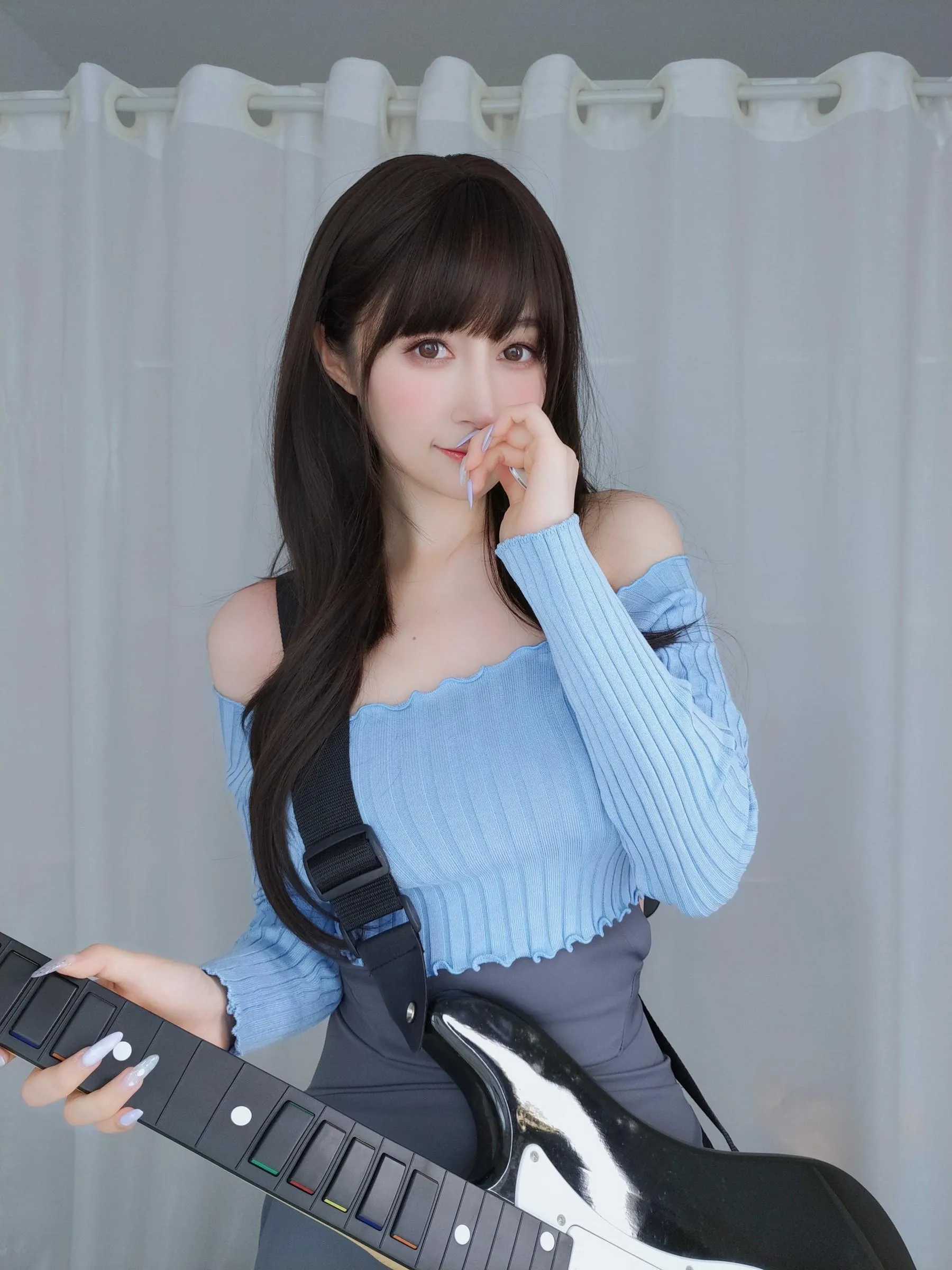 白银81 – 自撮 Vol.59 吉他妹妹 [166P]插图2